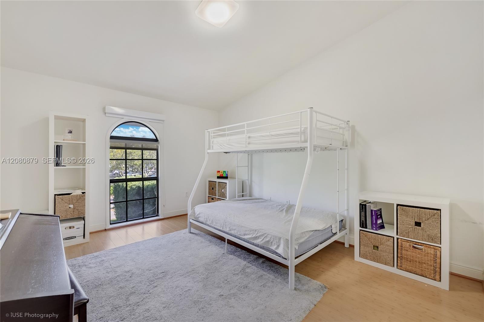 596 Fernwood Road, Unit B Key Biscayne, FL 33149 - Photo 10 of 24 Gallery Image 10