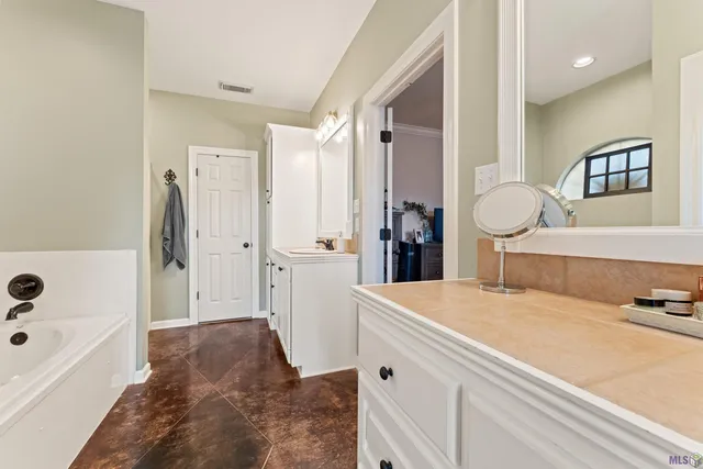 $280,000 | 18514 Hoo Shoo Too Road, Baton Rouge, LA 70817