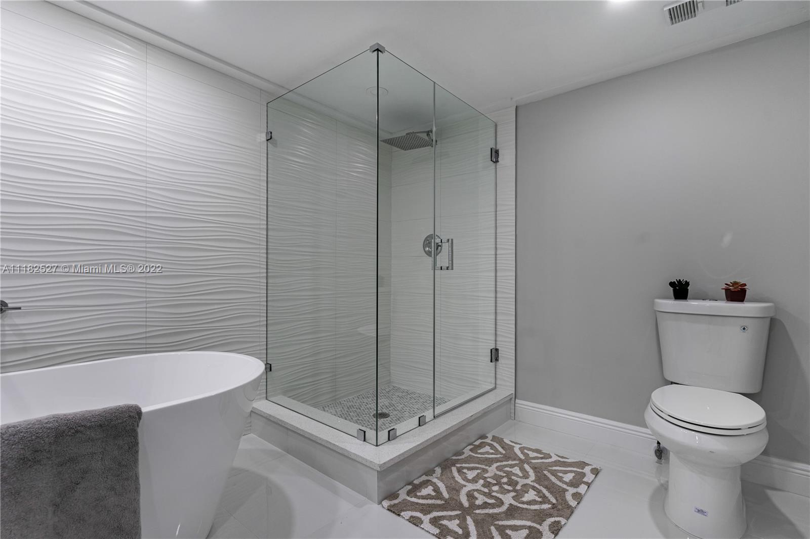 7202 Promenade Drive, Unit 102 Boca Raton, FL 33433 - Photo 9 of 34 Gallery Image 9