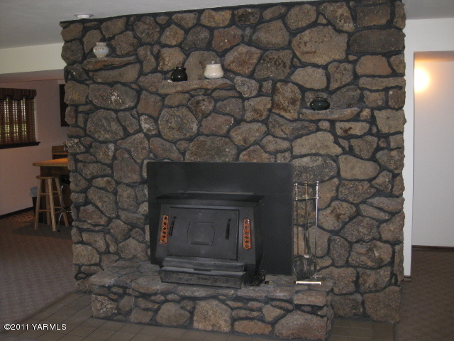 210 White Road Yakima, WA 98901 - Photo 20 of 63 Insert Lower Level