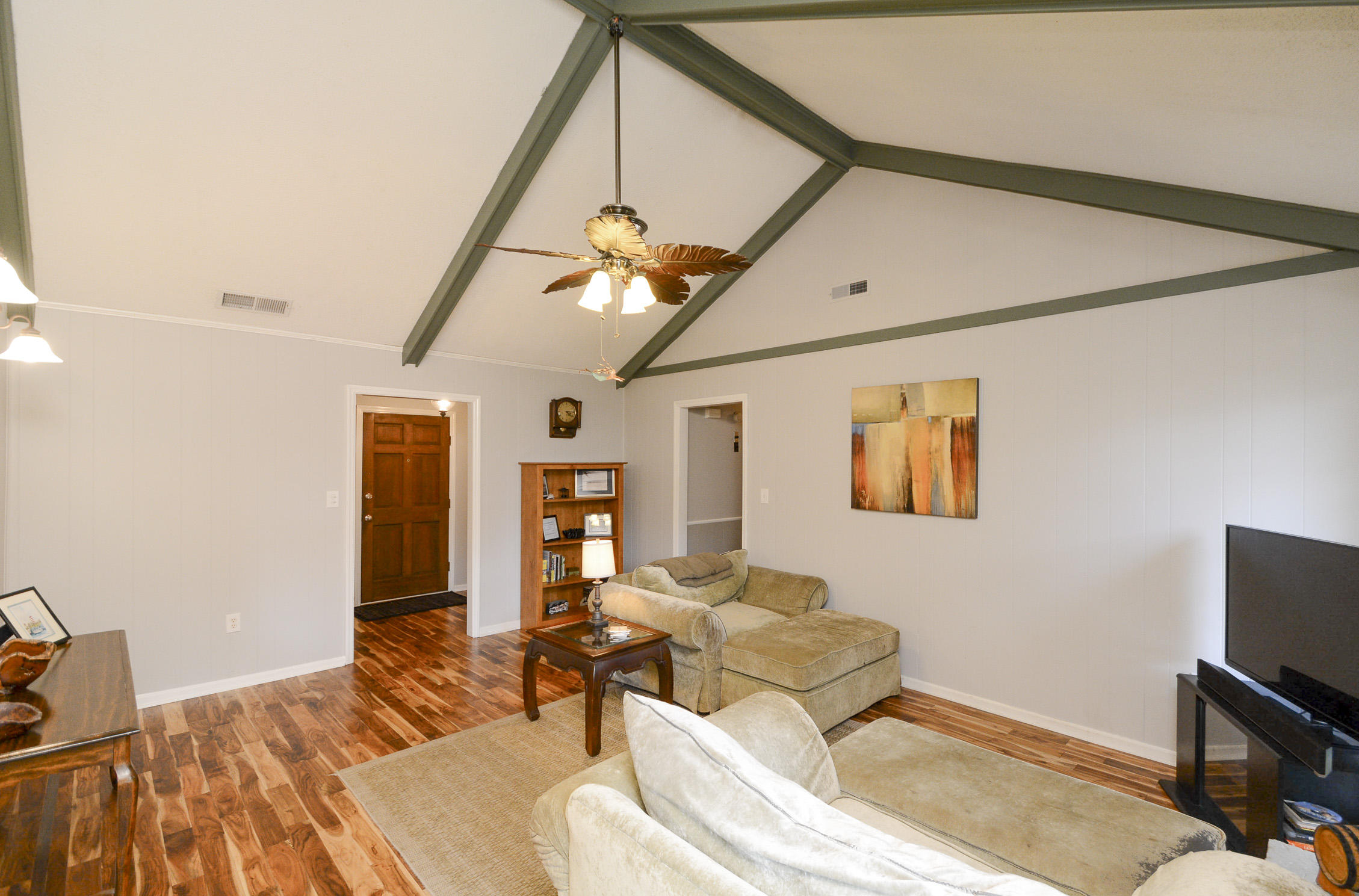 1553 Longview Road Mount Pleasant, SC 29464 - Photo 16 of 39 Great Room