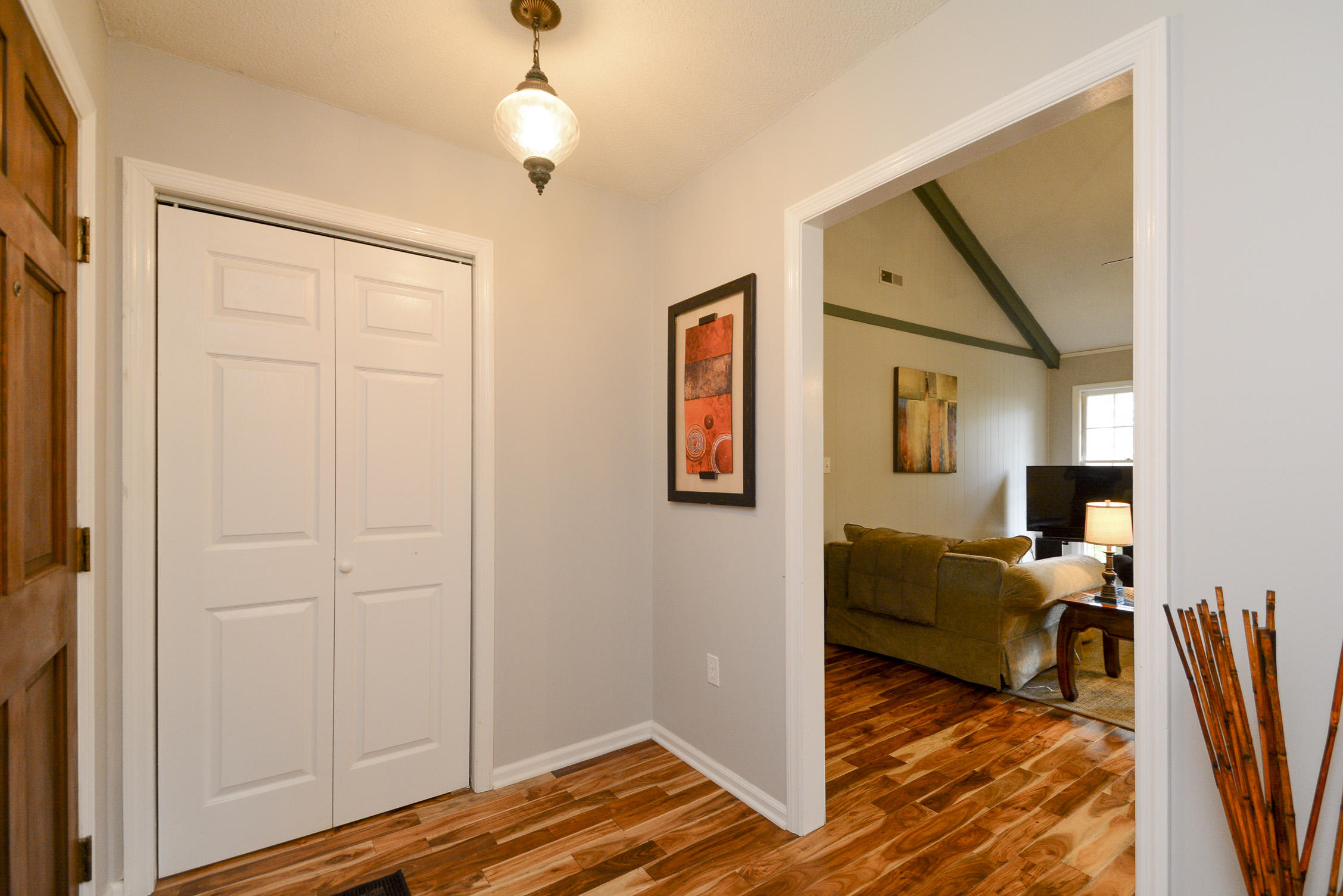 1553 Longview Road Mount Pleasant, SC 29464 - Photo 17 of 39 Foyer