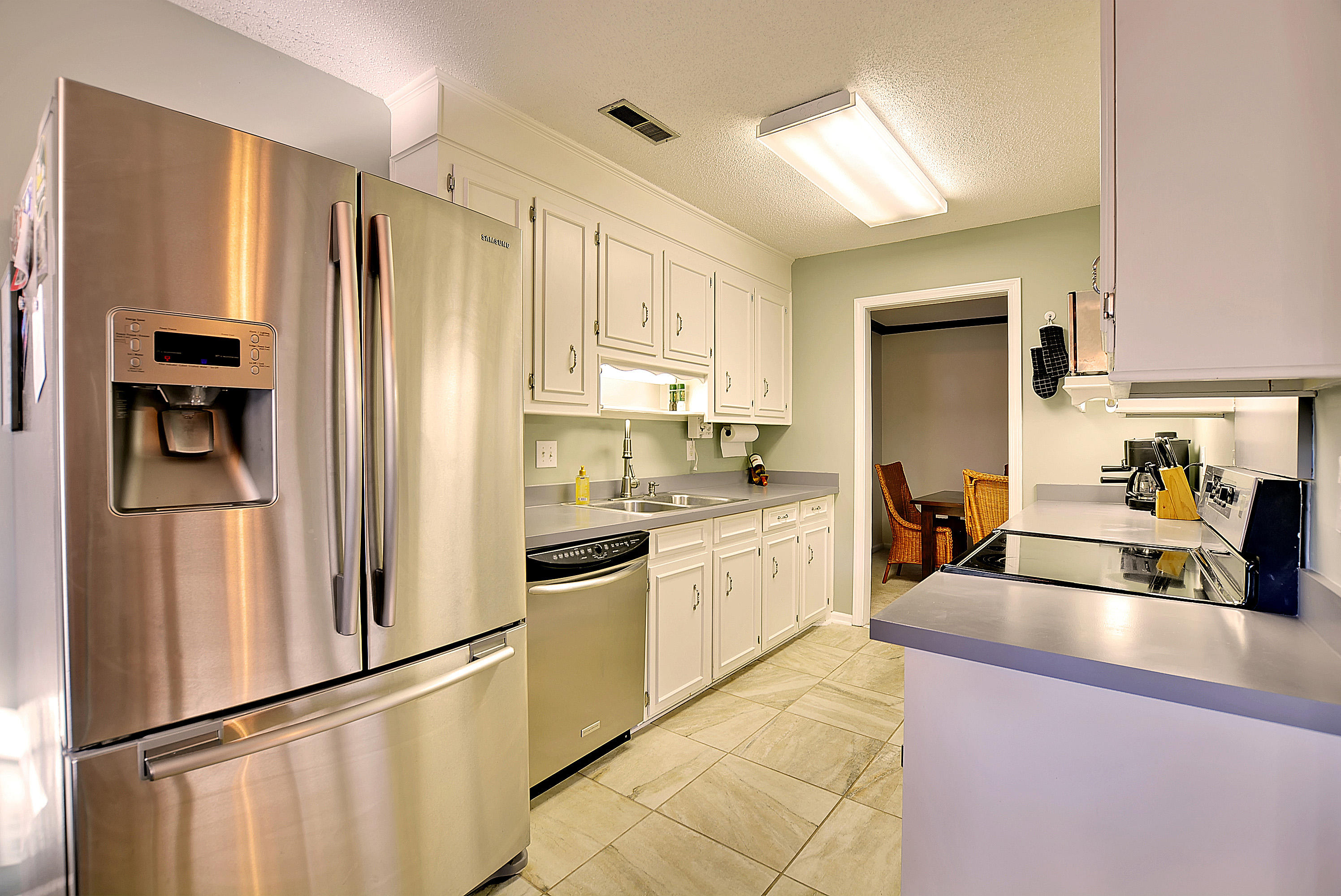 1553 Longview Road Mount Pleasant, SC 29464 - Photo 3 of 39 DSC_7600_DSC_7605 copy
