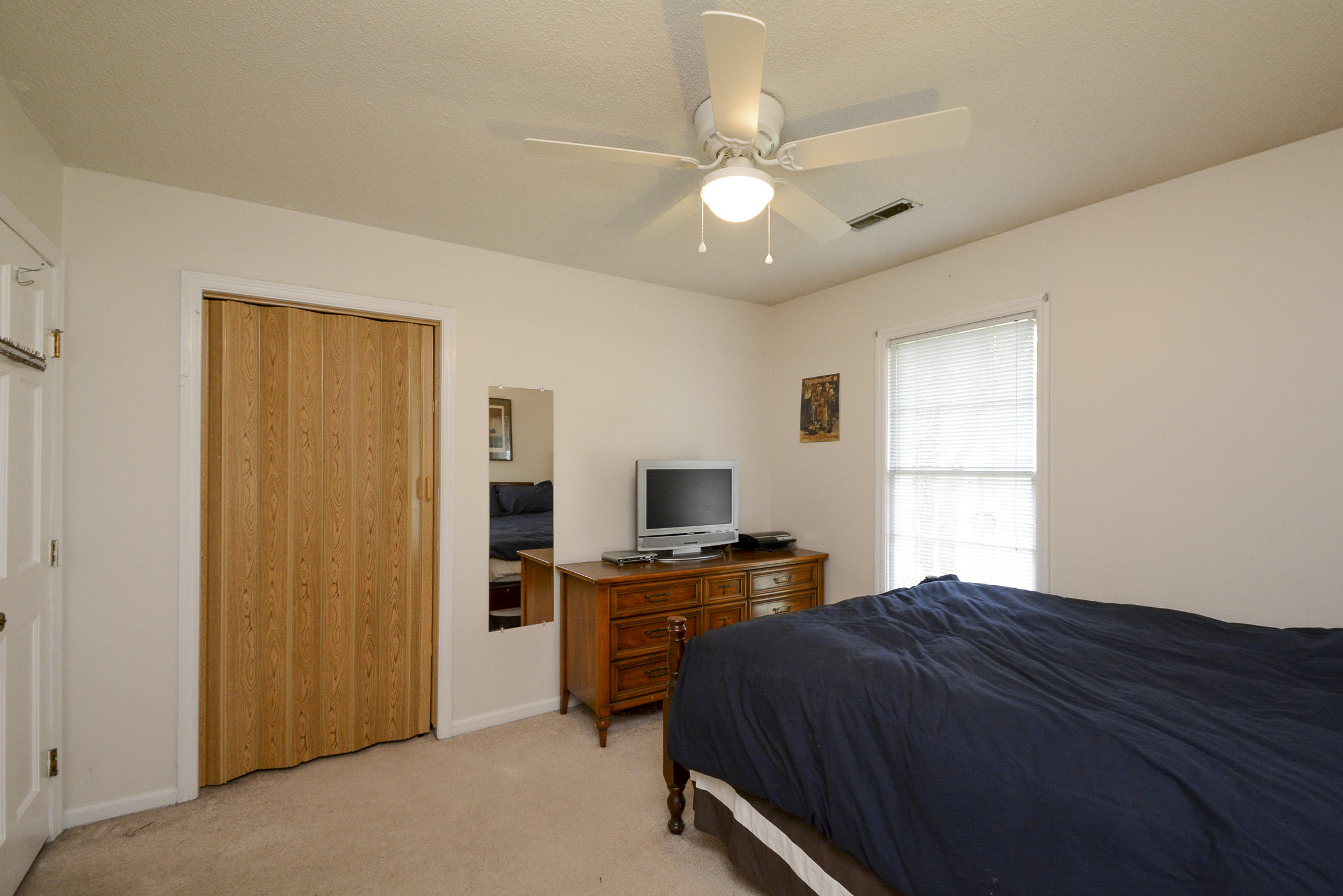 1553 Longview Road Mount Pleasant, SC 29464 - Photo 26 of 39 Bedroom