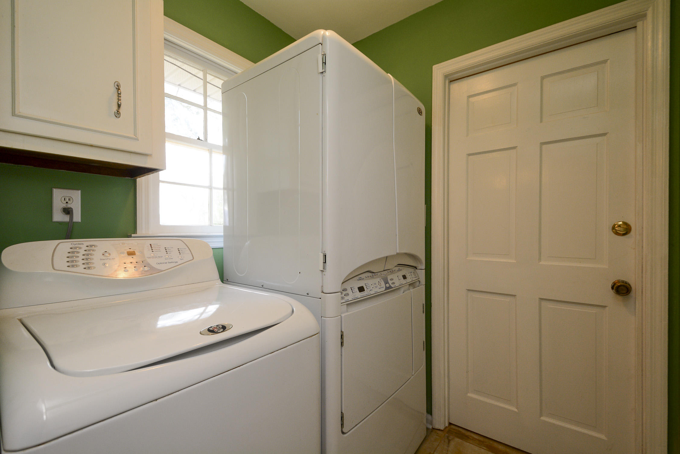1553 Longview Road Mount Pleasant, SC 29464 - Photo 30 of 39 Laundry