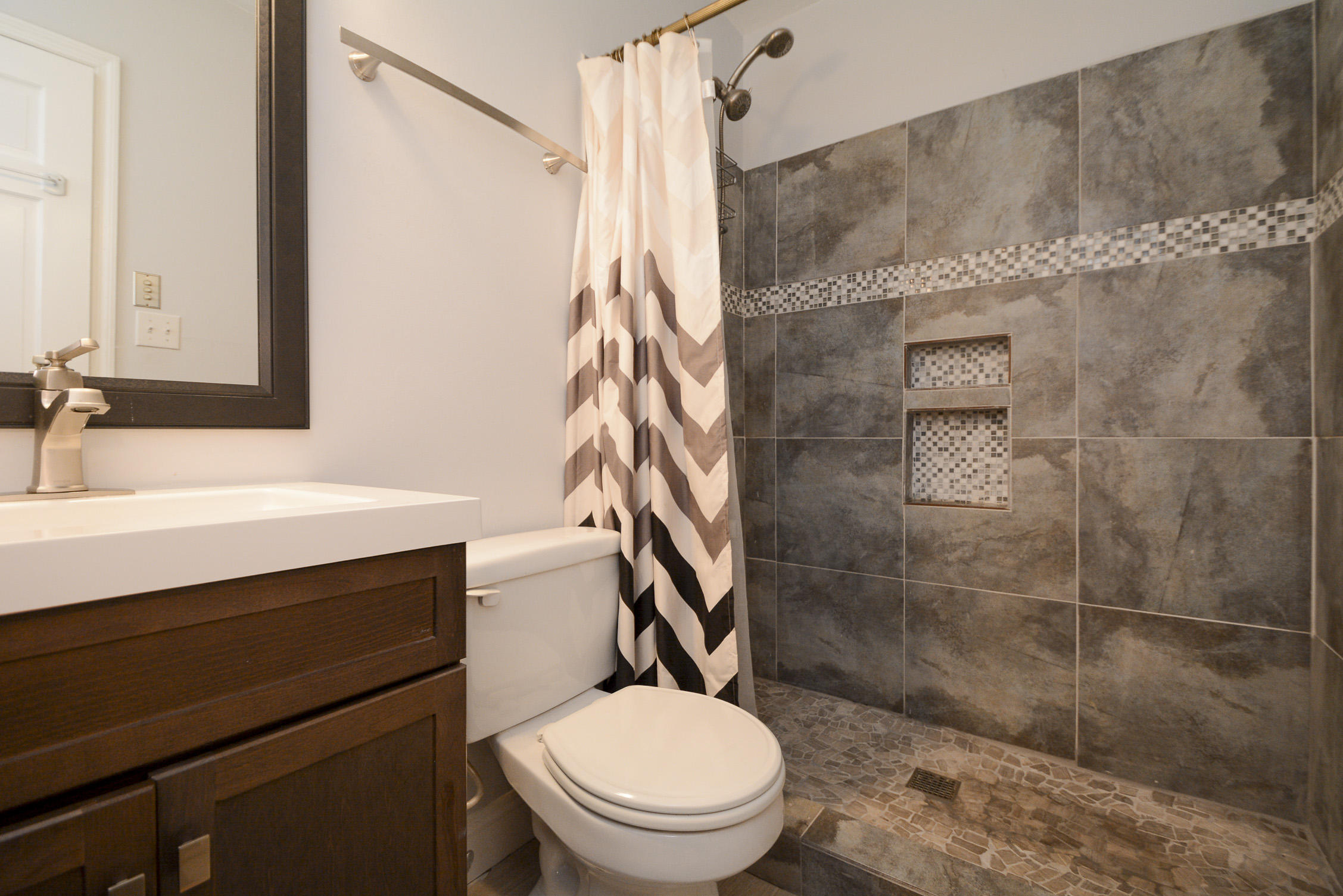 1553 Longview Road Mount Pleasant, SC 29464 - Photo 34 of 39 Bathroom