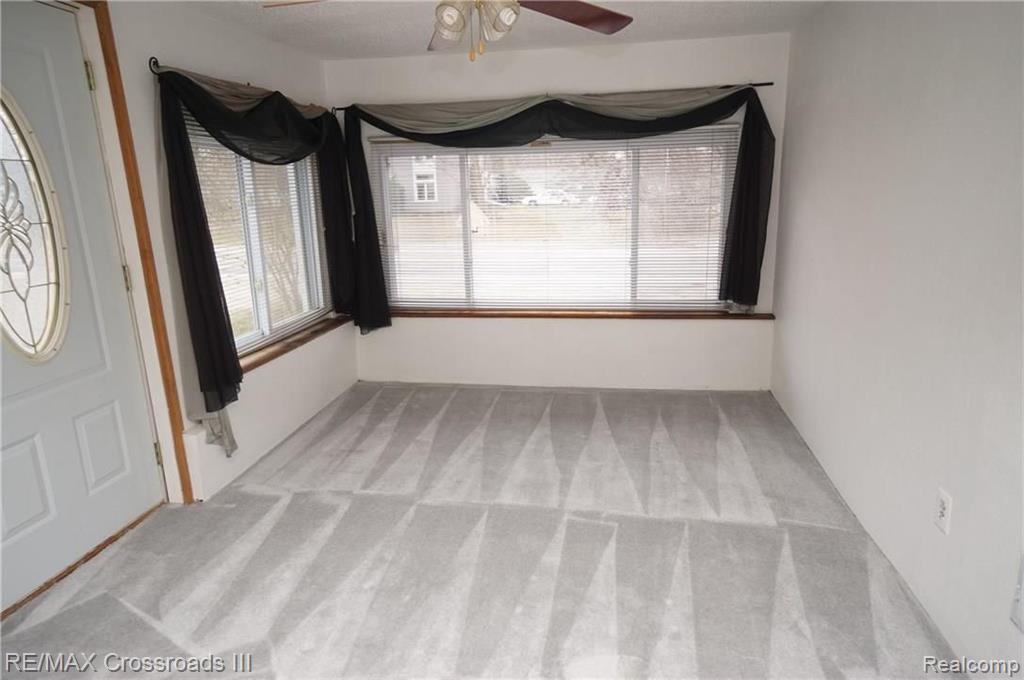 10047 Willis Road Willis, MI 48191 - Photo 2 of 31
