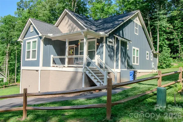 $445,000 | 611 Twinbrook Lane, Maggie Valley, NC 28751