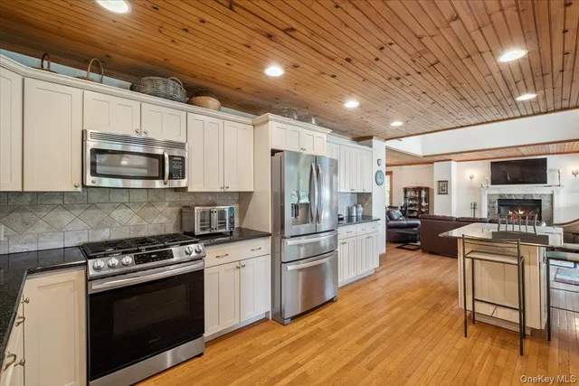 $1,195,000 | 342 Lake Shore Road, Putnam Valley, NY 10579