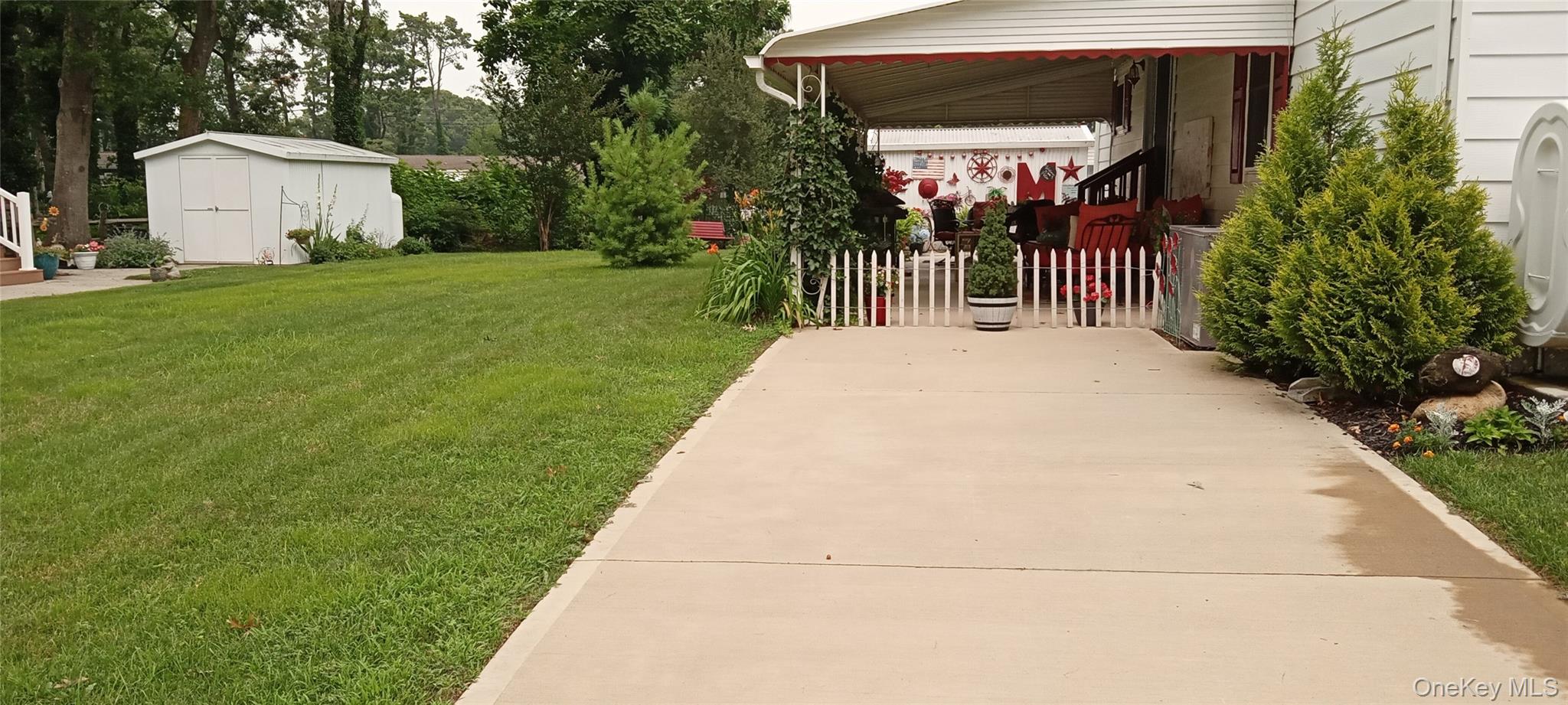 1661 Old Country Road, Unit 471 Riverhead, NY 11901 - Photo 4 of 21