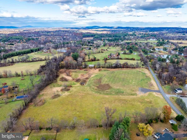 $1,600,000 | 16801 Hamilton Station Road, Hamilton, VA 20158