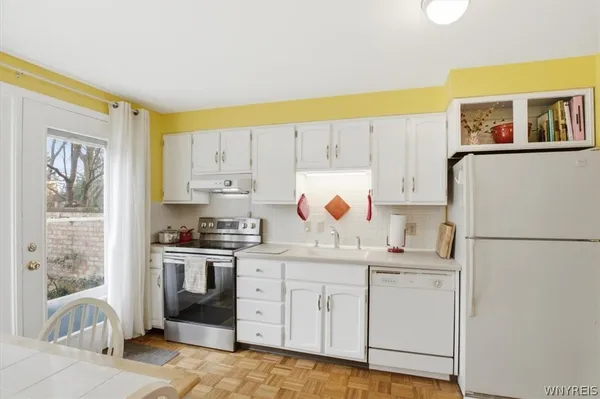 $270,000 | 66 Kenton Place, Hamburg, NY 14075