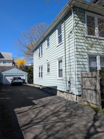 $2,700 | 37 Lafayette Place, Unit 2, Salem, MA 01970