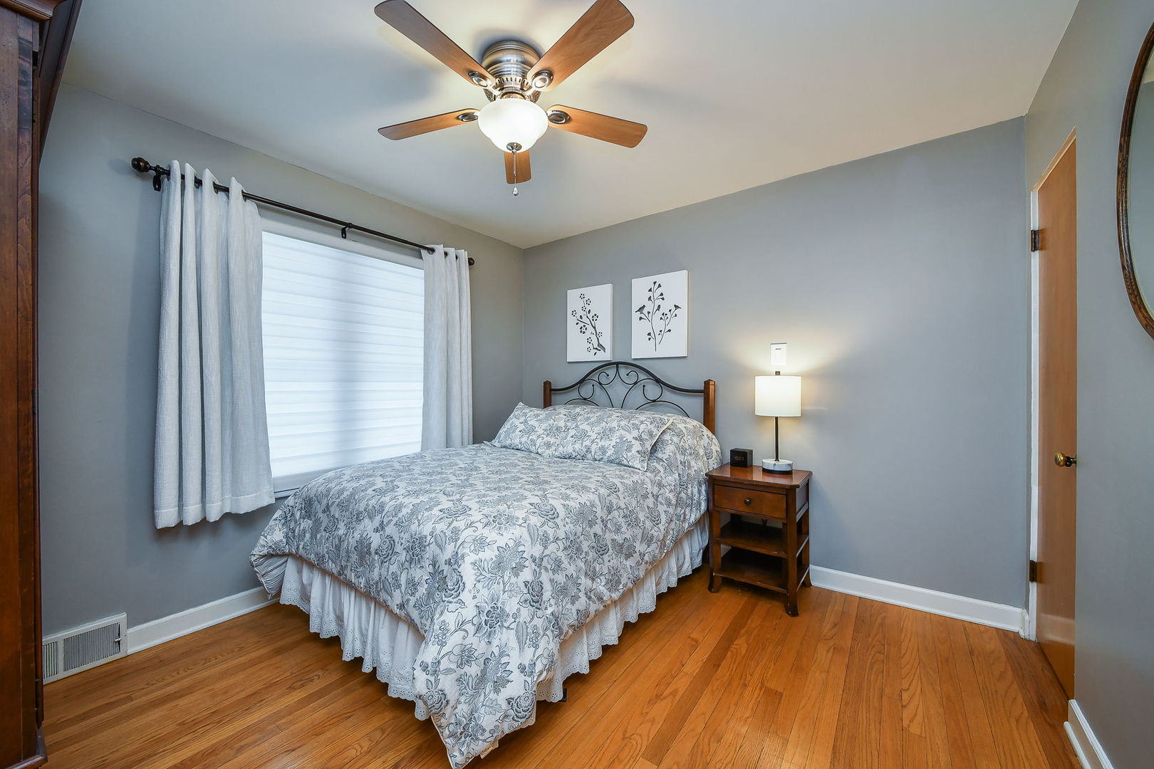 522 Deerpath Road Glen Ellyn, IL 60137 - Photo 13 of 24