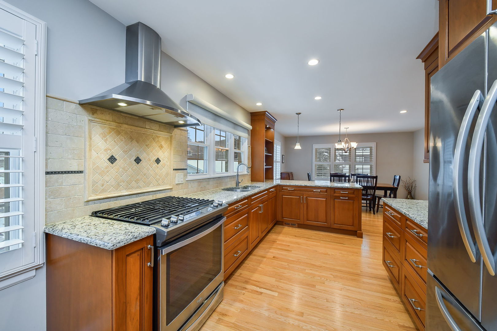 522 Deerpath Road Glen Ellyn, IL 60137 - Photo 4 of 24