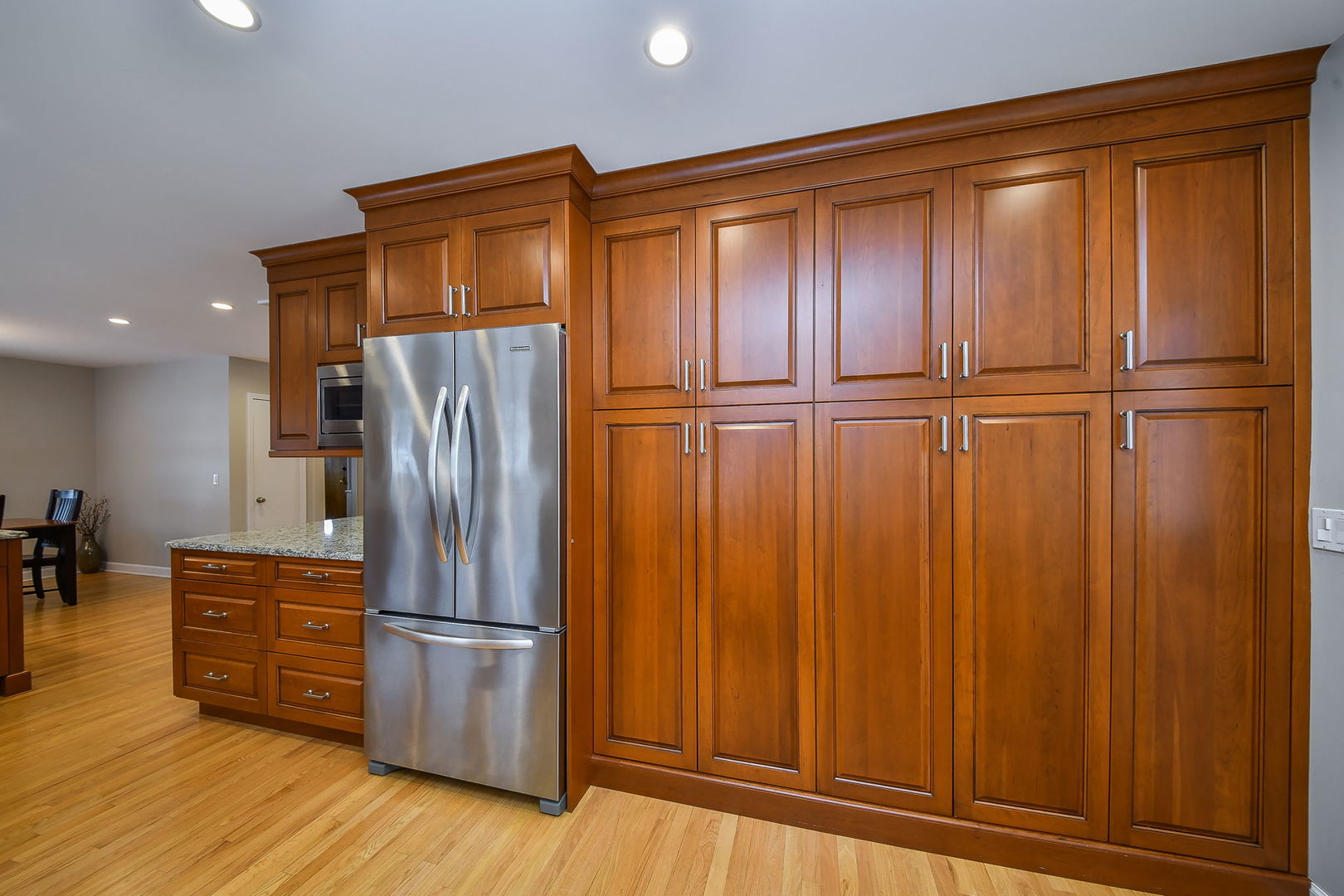 522 Deerpath Road Glen Ellyn, IL 60137 - Photo 5 of 24