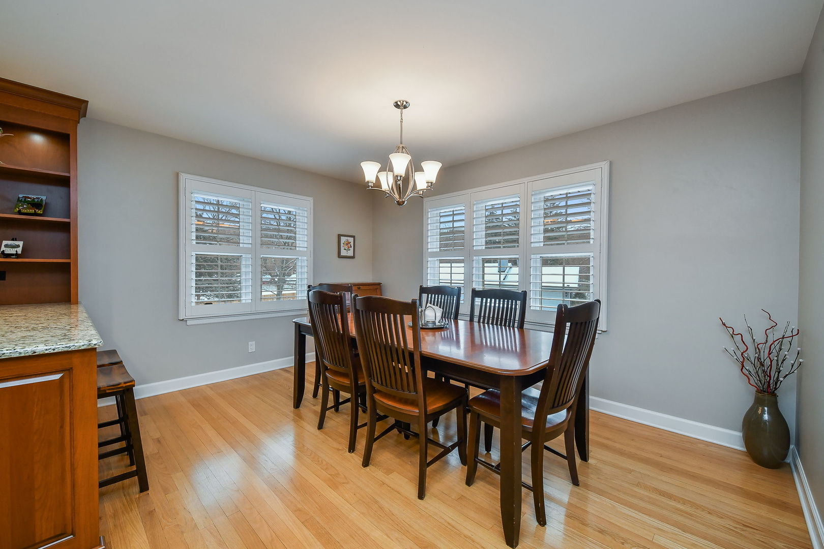 522 Deerpath Road Glen Ellyn, IL 60137 - Photo 8 of 24