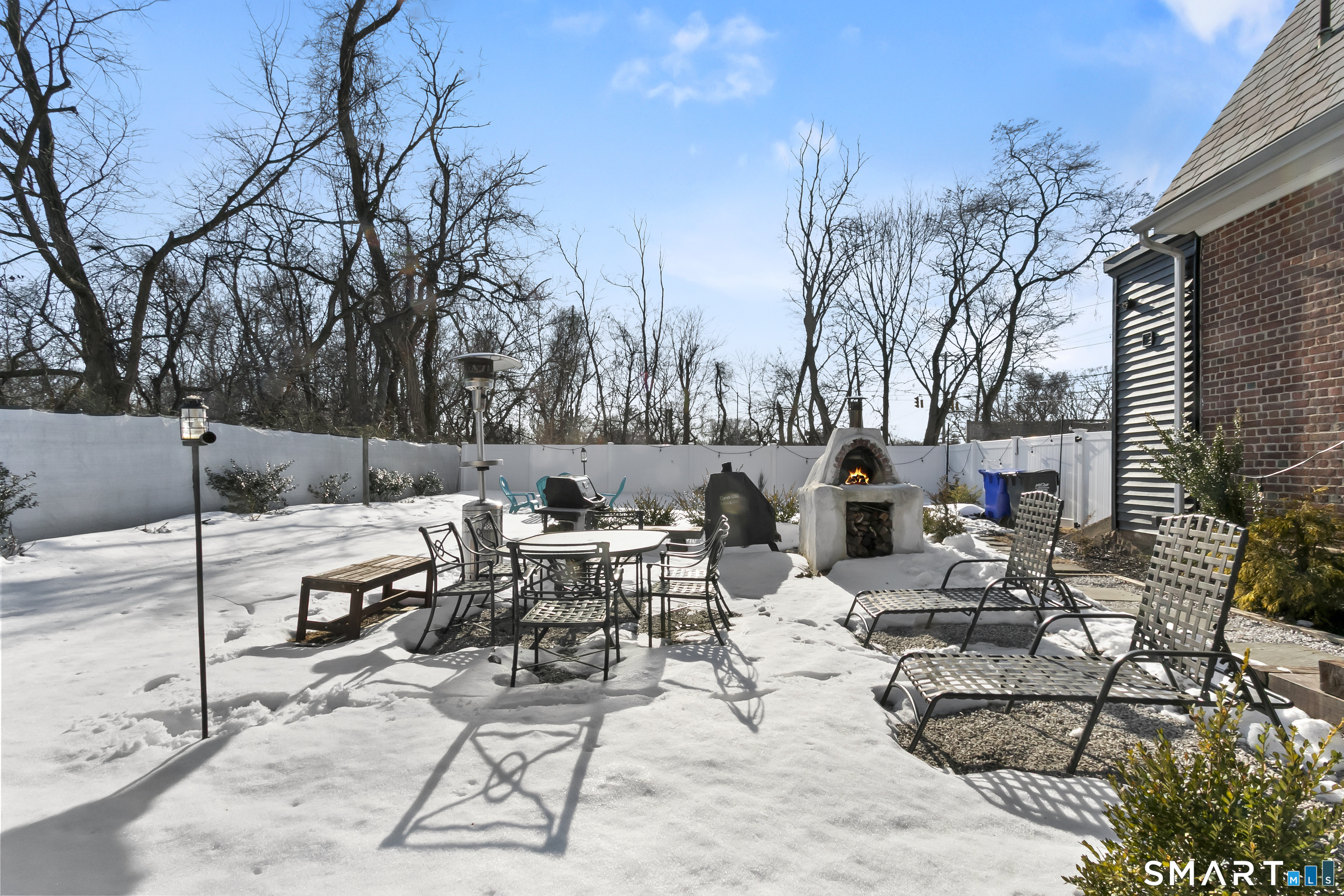 77 Meadowbrook Road Fairfield, CT 06824 - Photo 24 of 30