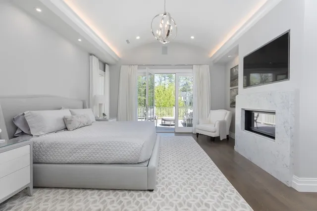 $10,950,000 | 8 Hidden Road, Weston, MA 02493