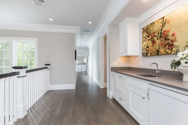 $10,950,000 | 8 Hidden Road, Weston, MA 02493