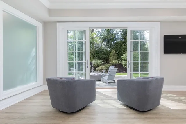 $10,950,000 | 8 Hidden Road, Weston, MA 02493