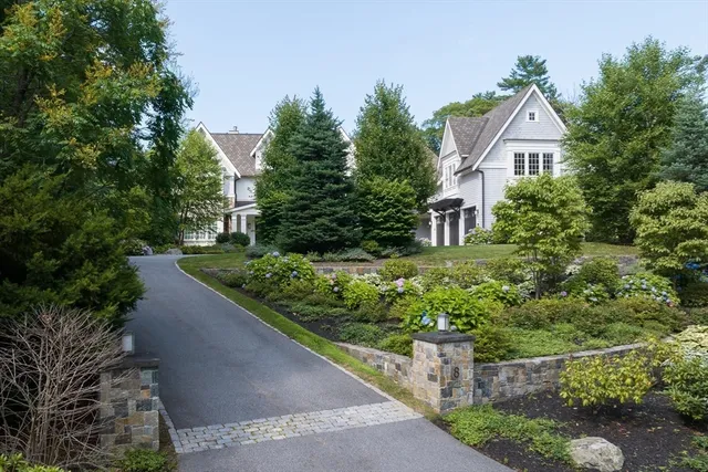 $10,950,000 | 8 Hidden Road, Weston, MA 02493