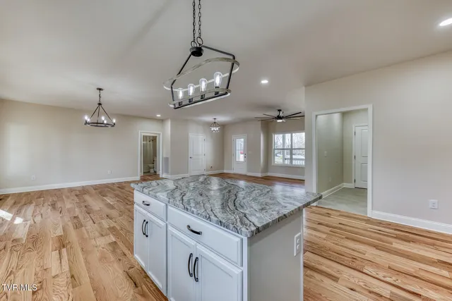 $489,000 | 154 Creek Side Court, Bristol, TN 37620