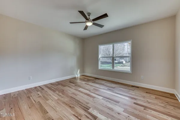 $474,500 | 154 Creek Side Court, Bristol, TN 37620