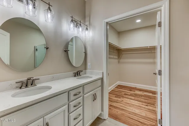 $489,000 | 154 Creek Side Court, Bristol, TN 37620