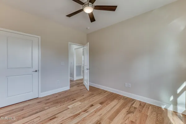$474,500 | 154 Creek Side Court, Bristol, TN 37620