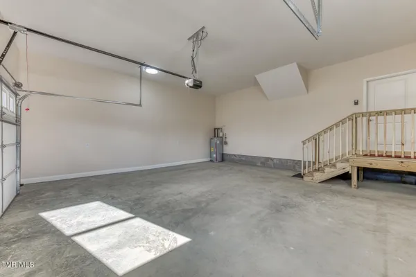 $474,500 | 154 Creek Side Court, Bristol, TN 37620