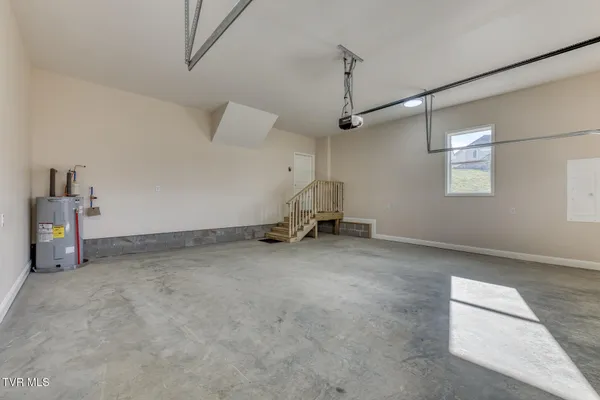 $474,500 | 154 Creek Side Court, Bristol, TN 37620