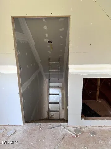 $489,000 | 154 Creek Side Court, Bristol, TN 37620