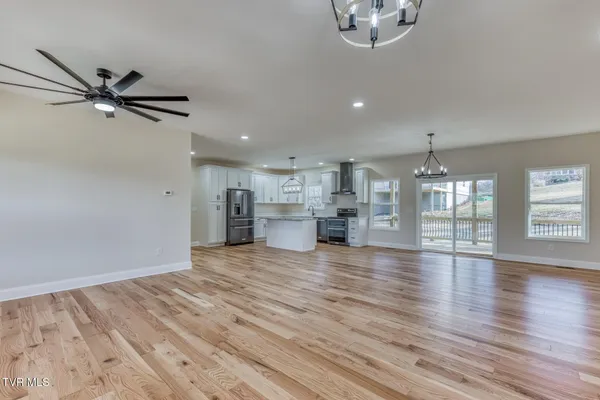 $474,500 | 154 Creek Side Court, Bristol, TN 37620