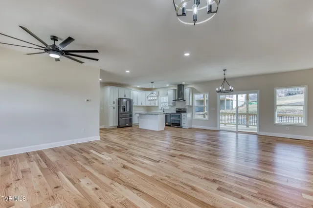 $489,000 | 154 Creek Side Court, Bristol, TN 37620