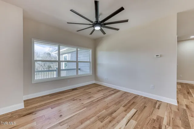 $489,000 | 154 Creek Side Court, Bristol, TN 37620