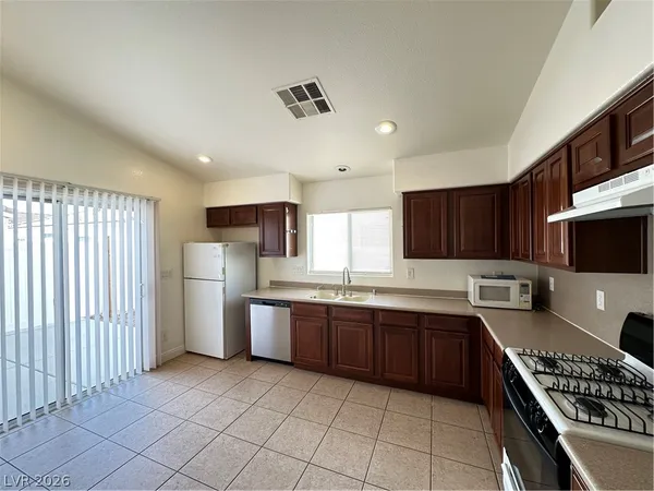 $1,745 | 8571 Little Fox Street, Las Vegas, NV 89123