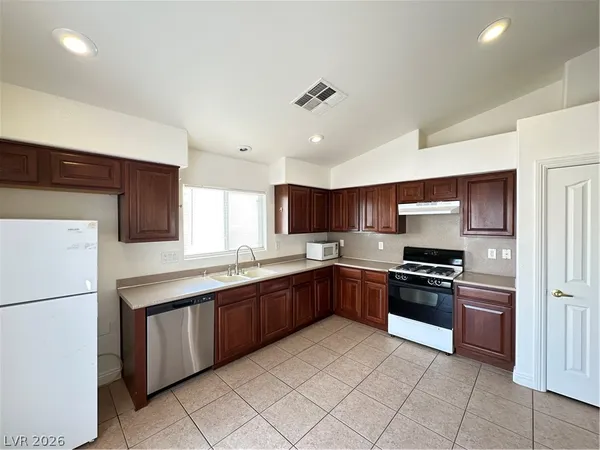 $1,745 | 8571 Little Fox Street, Las Vegas, NV 89123