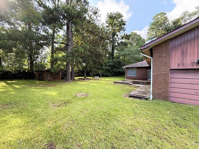 203 Camellia Road Bogalusa, LA 70427 - Photo 2 of 22