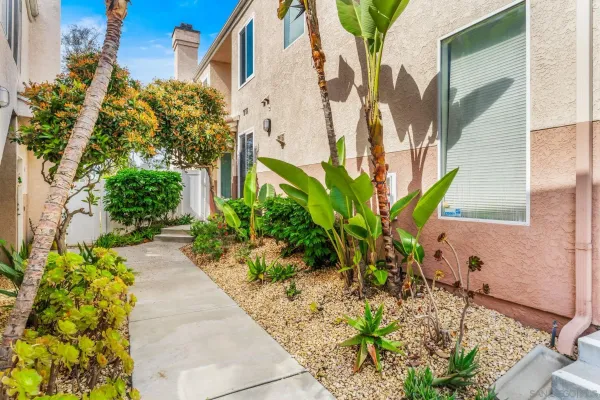 $695,000 | 431 Sanibelle Circle, Unit 146, Chula Vista, CA 91910