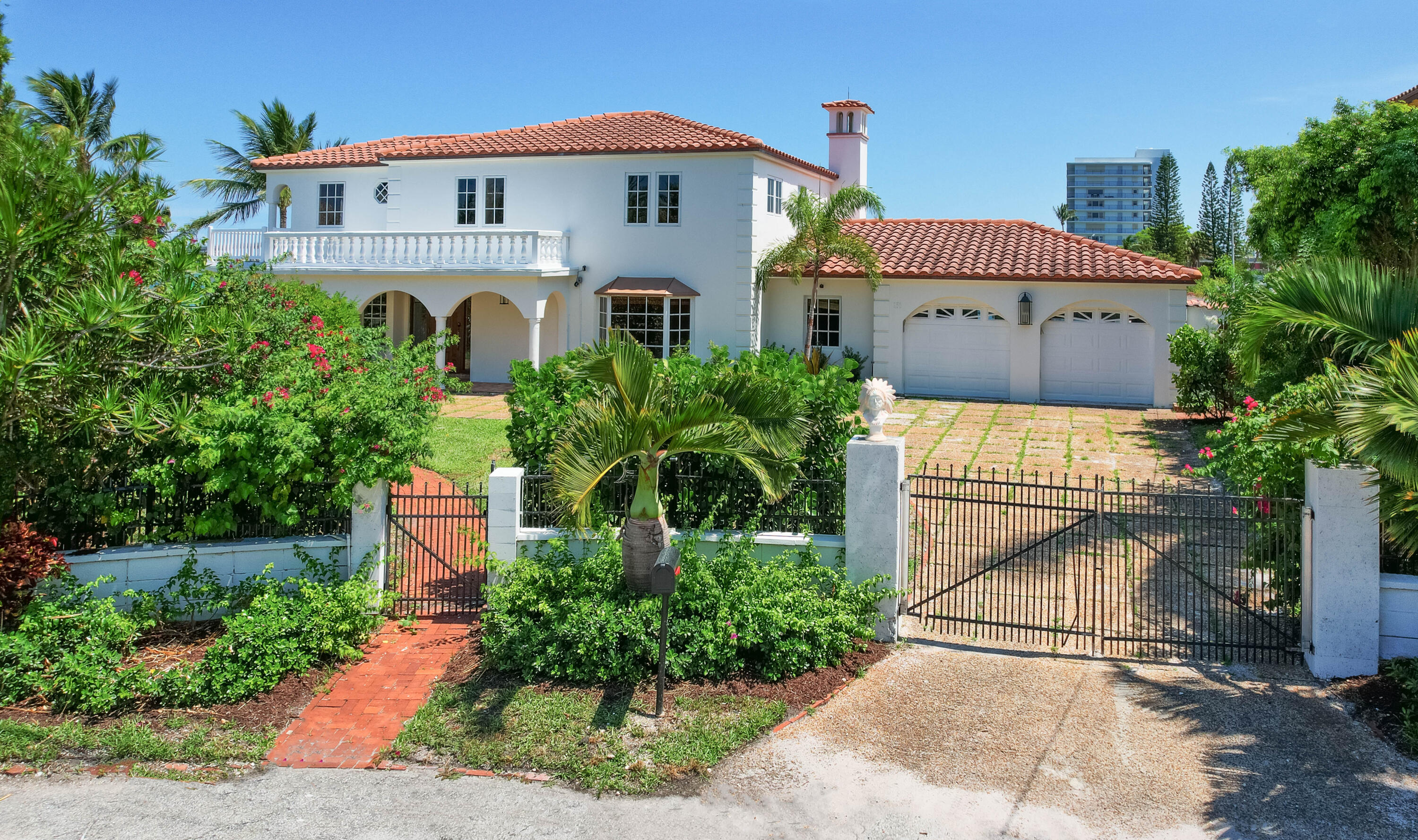 151 Riviera Drive Riviera Beach, FL 33404 - Photo 2 of 39 Privacy Gate