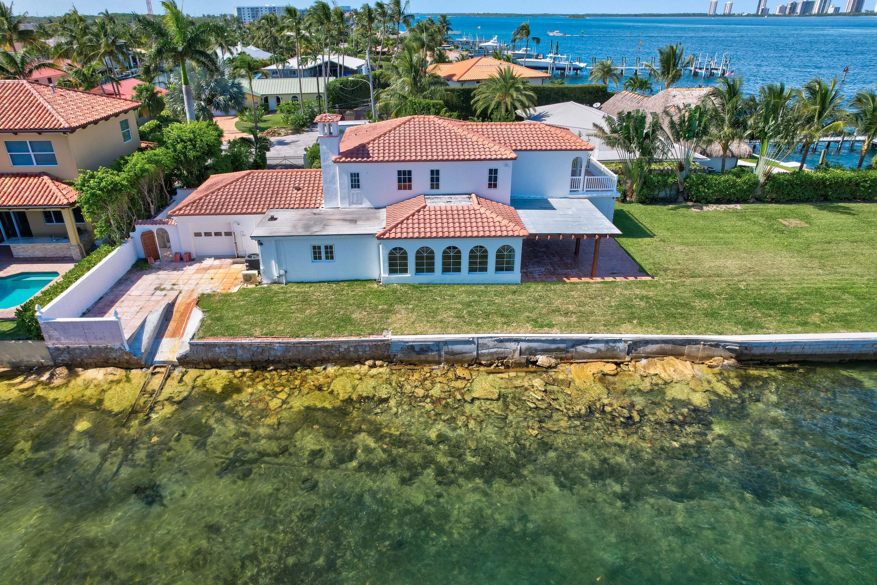 151 Riviera Drive Riviera Beach, FL 33404 - Photo 4 of 39 Deep Water