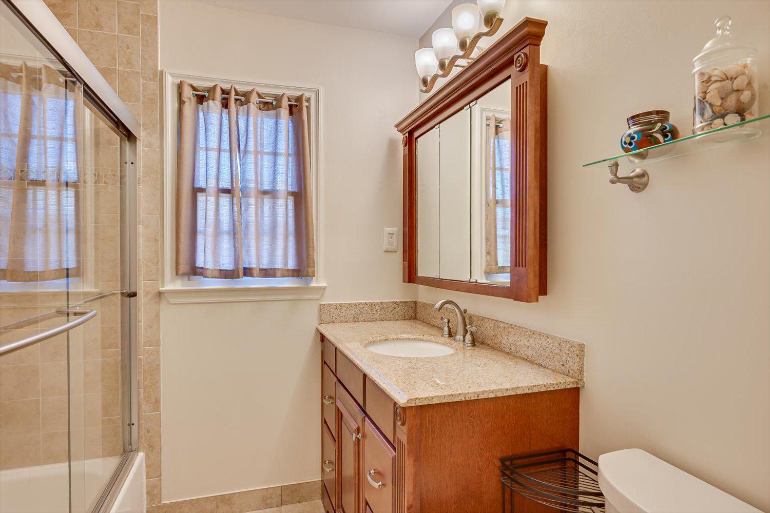 86 Albemarle Road Hamilton, NJ 08690 - Photo 33 of 49 Updated main bath