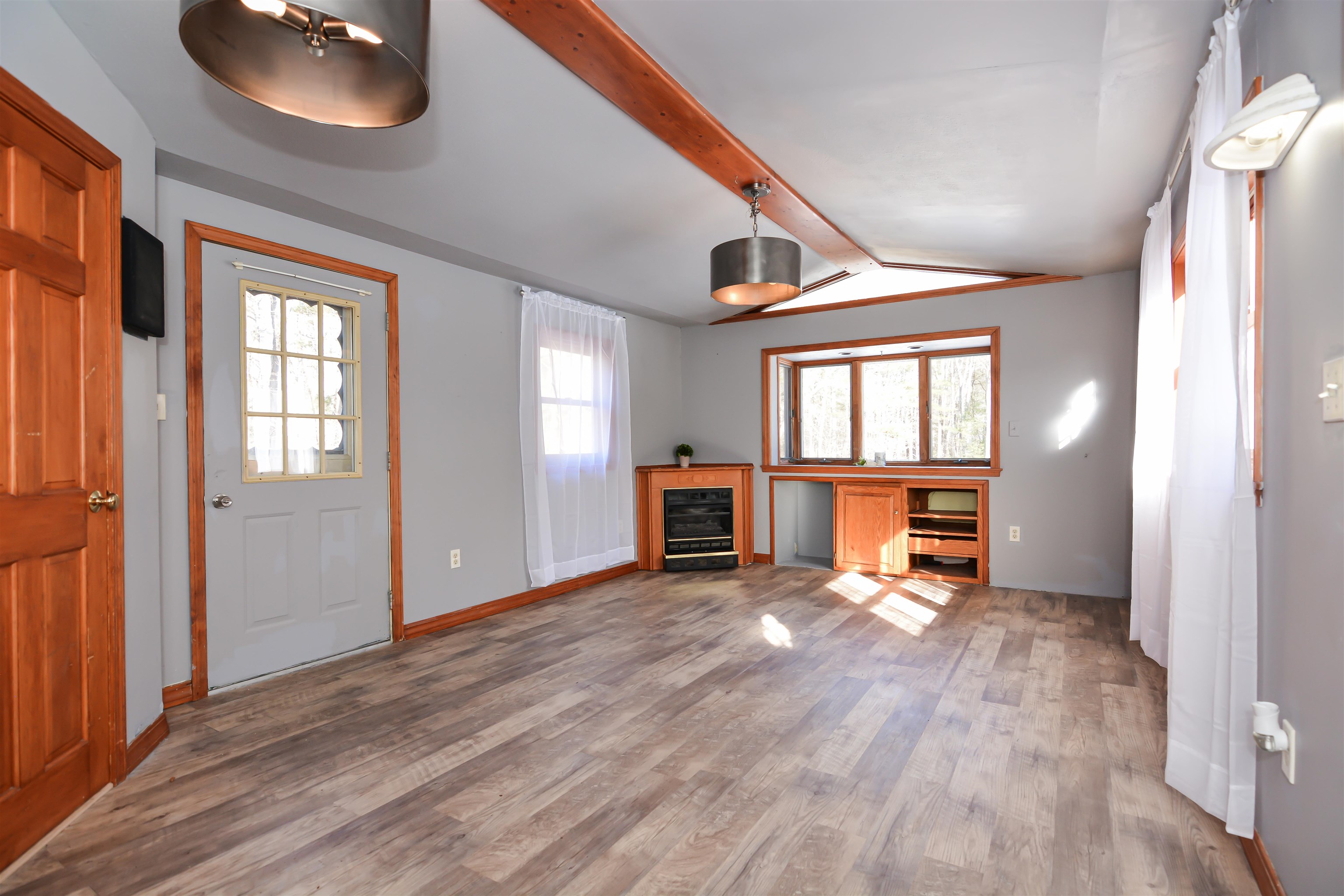 73 Drew Road Derry, NH 03038 - Photo 6 of 39
