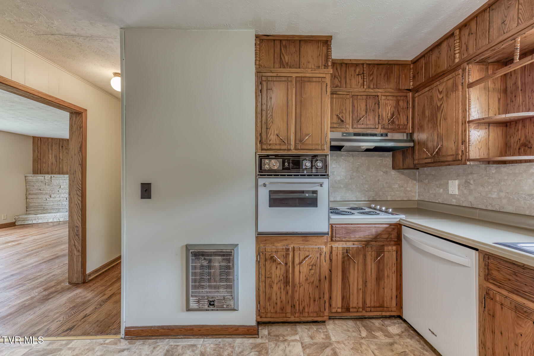 759 1st Avenue Hampton, TN 37658 - Photo 15 of 72 759 First Ave-14