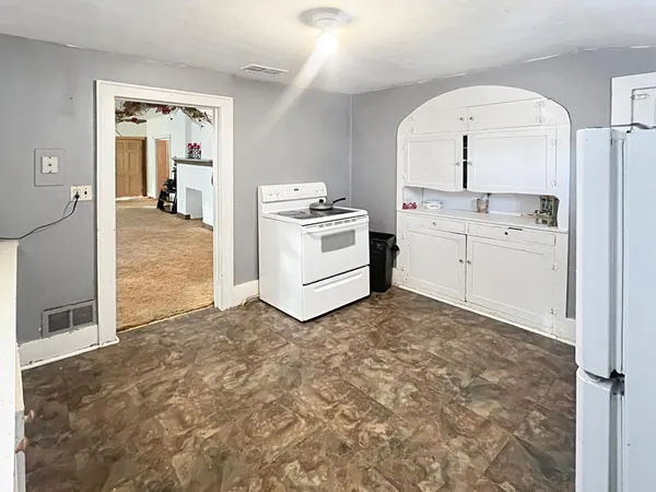$60,000 | 405 Victoria Street, Fairmont, MN 56031