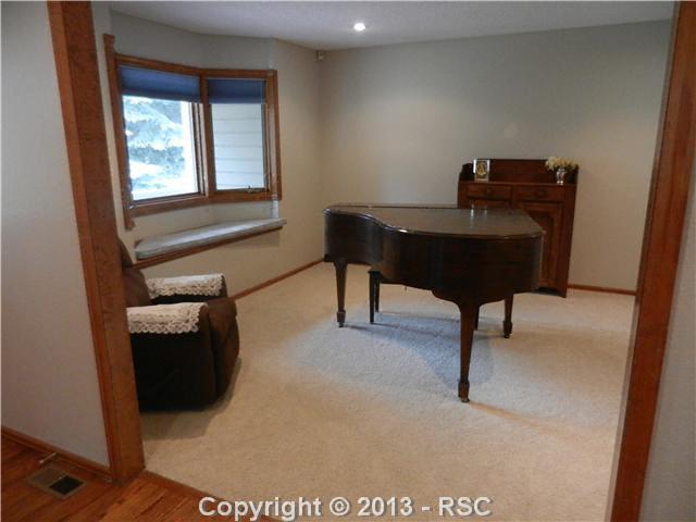 555 Hidden Marsh Road Monument, CO 80132 - Photo 3 of 24
