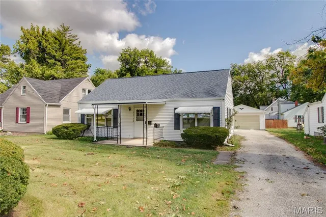 $99,900 | 420 Gladstone Street, Jacksonville, IL 62650