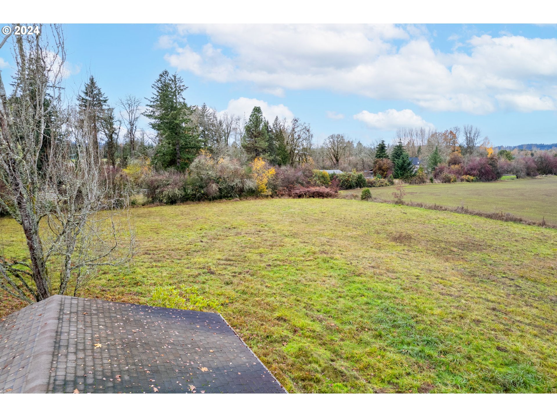 5565 Southwest Kruse Road Wilsonville, OR 97070 - Photo 21 of 28 a view of an ocean view