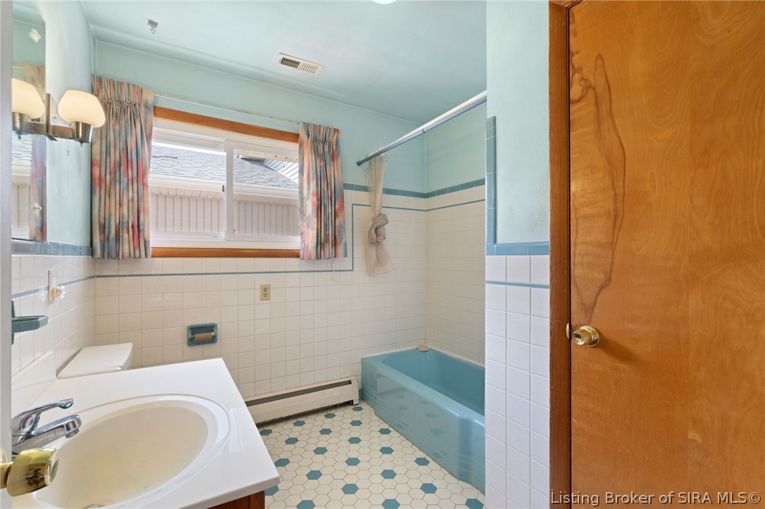 1020 Country Club Road Southeast Corydon, IN 47112 - Photo 67 of 88 Bathroom 2